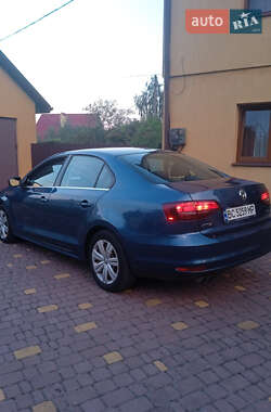 Седан Volkswagen Jetta 2017 в 