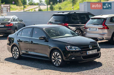 Седан Volkswagen Jetta 2013 в Львові