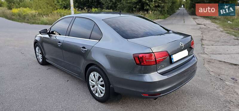 Седан Volkswagen Jetta 2016 в Борисполі