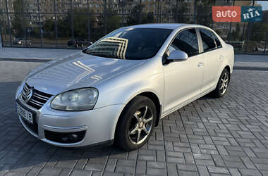 Седан Volkswagen Jetta 2006 в Дніпрі