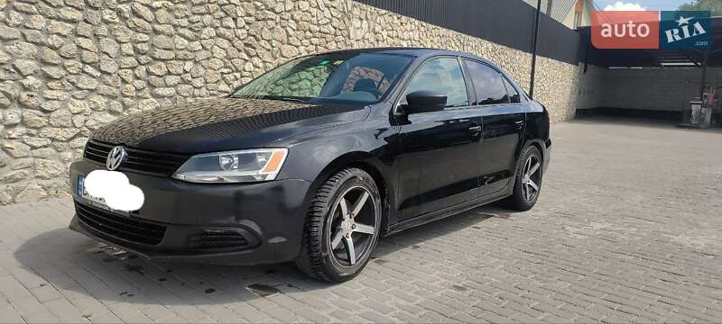 Седан Volkswagen Jetta 2010 в Тернополе