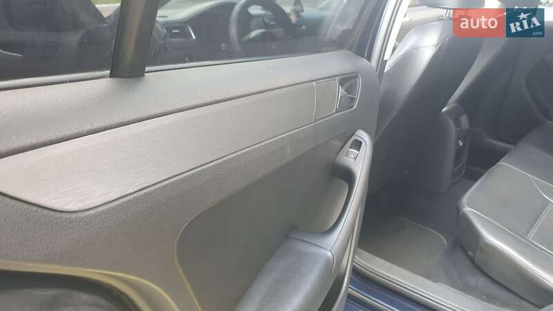 Седан Volkswagen Jetta 2012 в Броварах