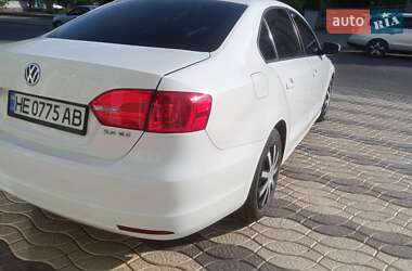 Седан Volkswagen Jetta 2011 в 