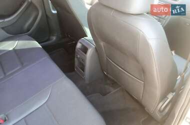 Седан Volkswagen Jetta 2011 в 