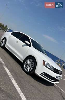 Седан Volkswagen Jetta 2015 в Днепре