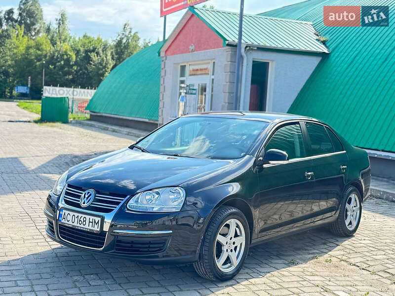 Седан Volkswagen Jetta 2009 в Харкові