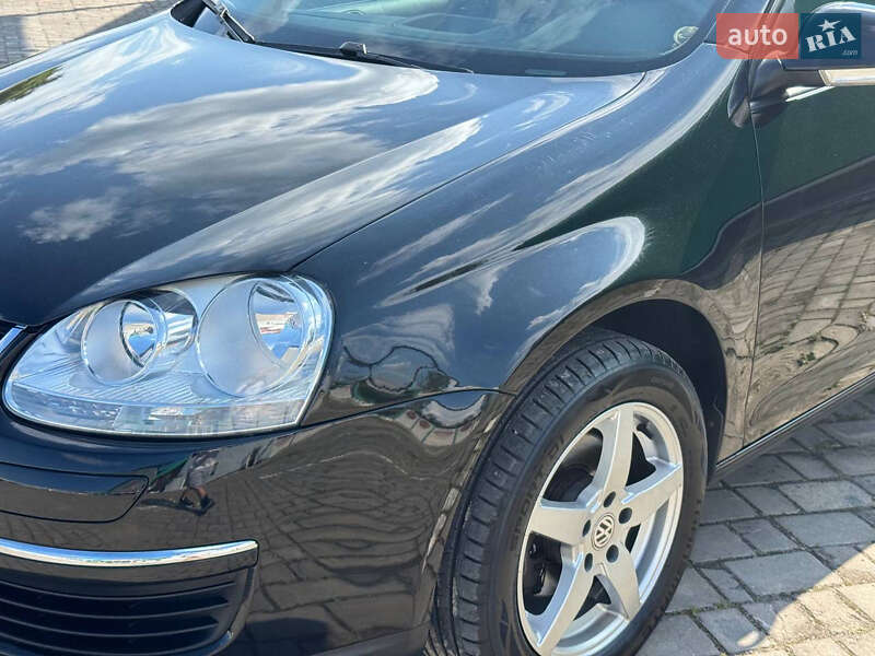 Седан Volkswagen Jetta 2009 в Харкові