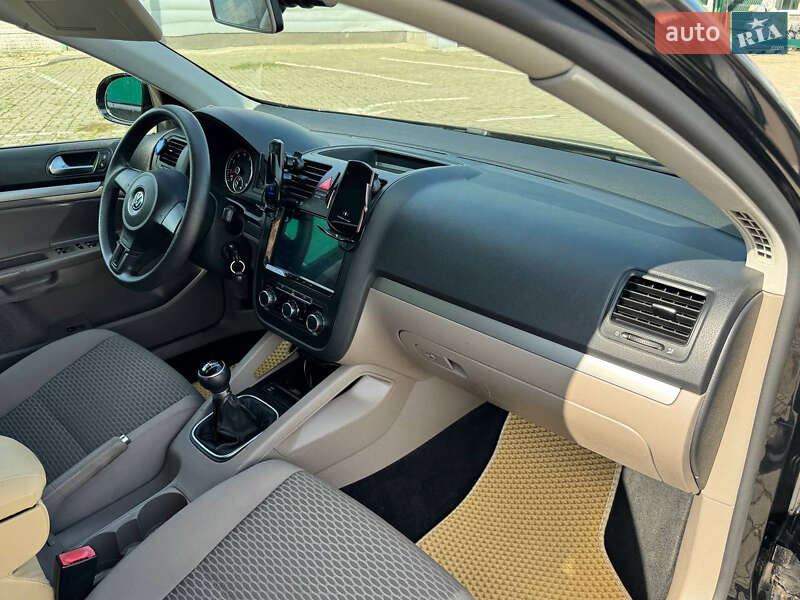 Седан Volkswagen Jetta 2009 в Харкові