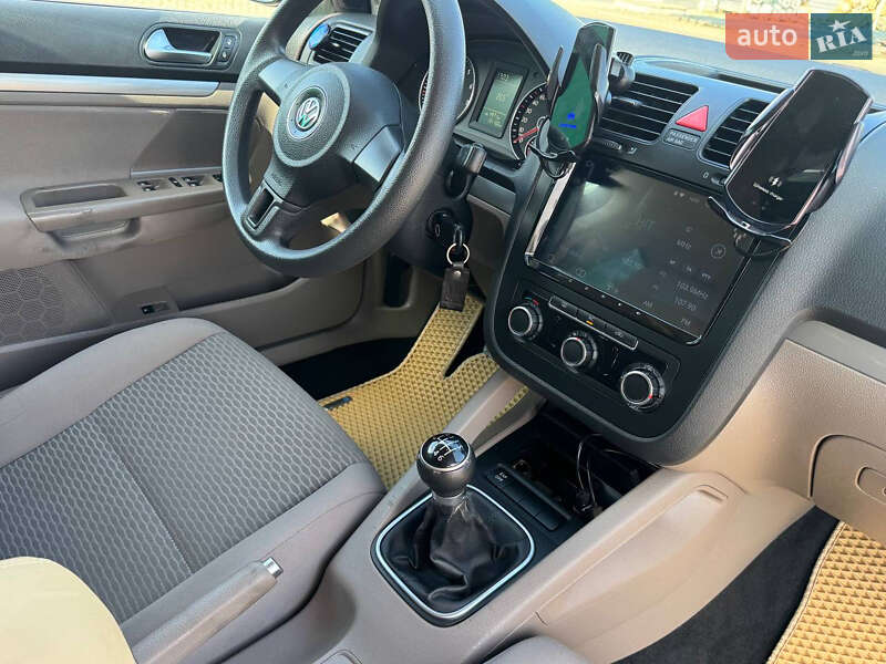 Седан Volkswagen Jetta 2009 в Харкові