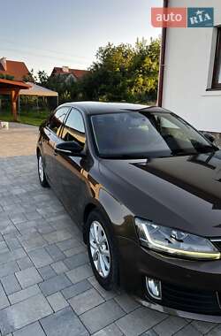 Седан Volkswagen Jetta 2013 в 