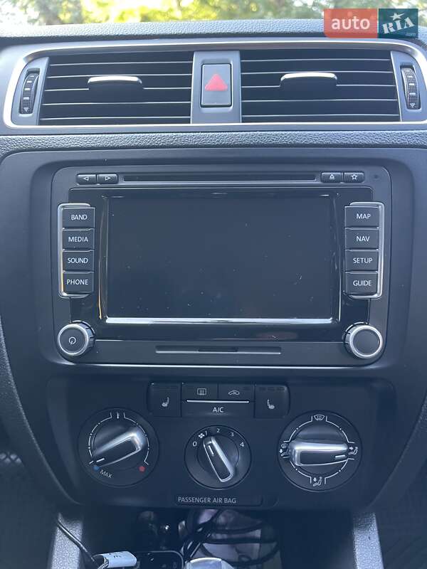 Седан Volkswagen Jetta 2013 в Киеве фото 20 Седан Volkswagen Jetta 2013 в Киеве