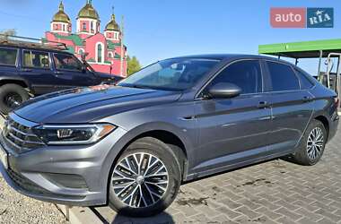 Седан Volkswagen Jetta 2018 в 