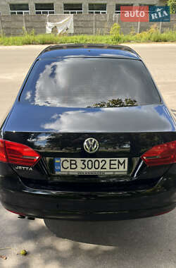 Седан Volkswagen Jetta 2010 в 