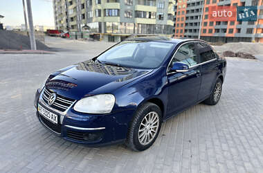 Седан Volkswagen Jetta 2009 в Тернополе
