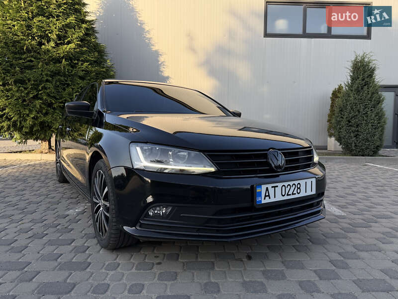 Седан Volkswagen Jetta 2016 в Івано-Франківську