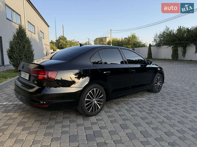 Седан Volkswagen Jetta 2016 в Івано-Франківську