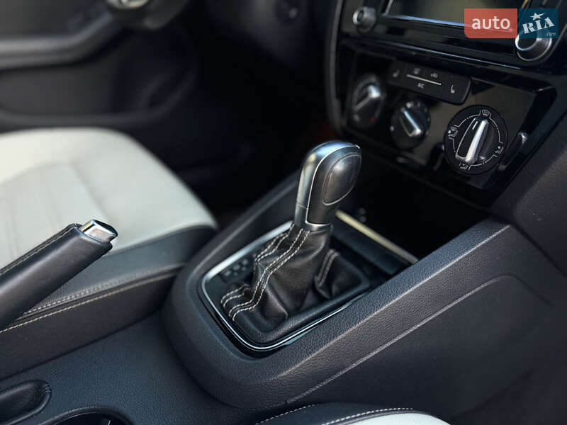 Седан Volkswagen Jetta 2016 в Івано-Франківську