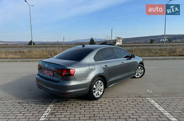 Седан Volkswagen Jetta 2016 в 