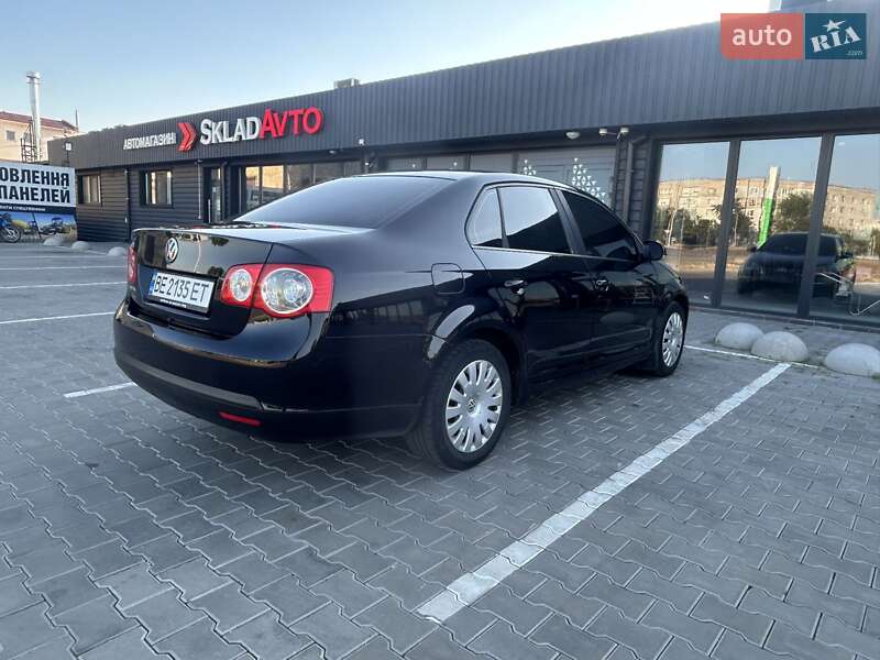 Седан Volkswagen Jetta 2006 в Вознесенську