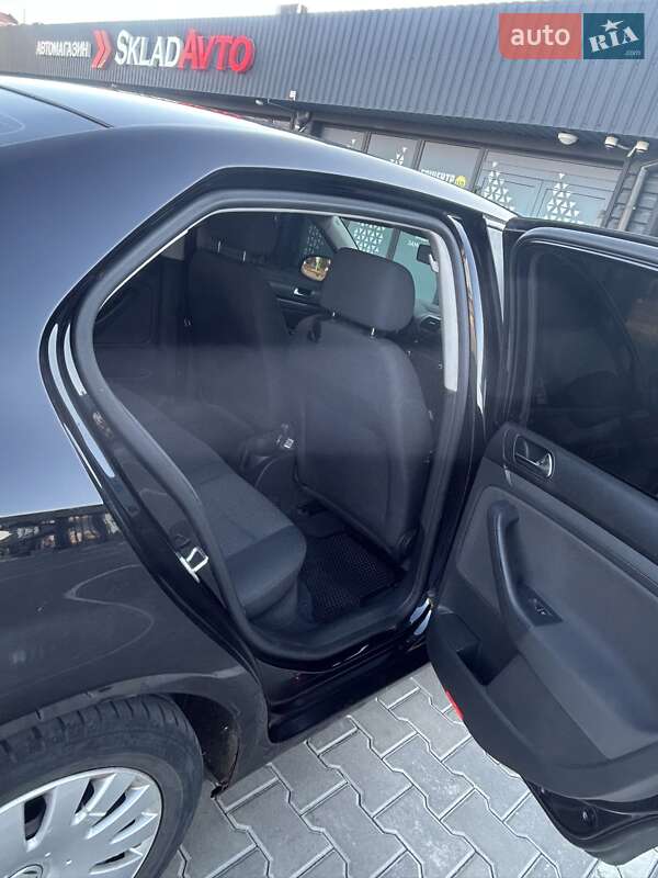 Седан Volkswagen Jetta 2006 в Вознесенську