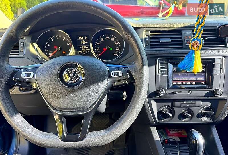 Volkswagen Jetta 2016