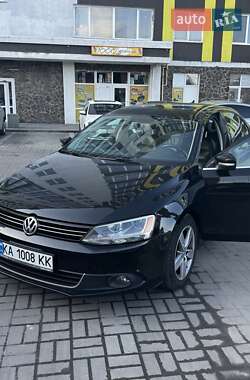 Седан Volkswagen Jetta 2010 в Києві