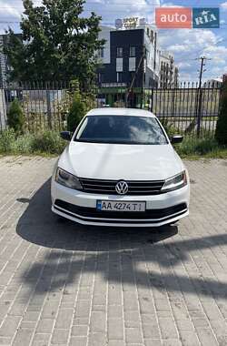 Седан Volkswagen Jetta 2016 в Киеве