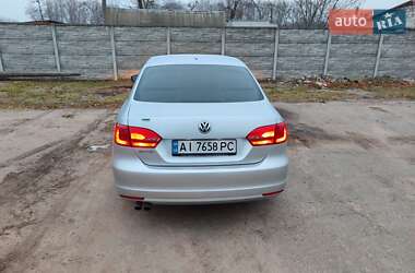 Седан Volkswagen Jetta 2014 в 