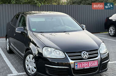 Седан Volkswagen Jetta 2005 в Виннице