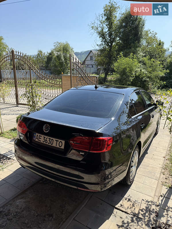 Седан Volkswagen Jetta 2014 в Хусті