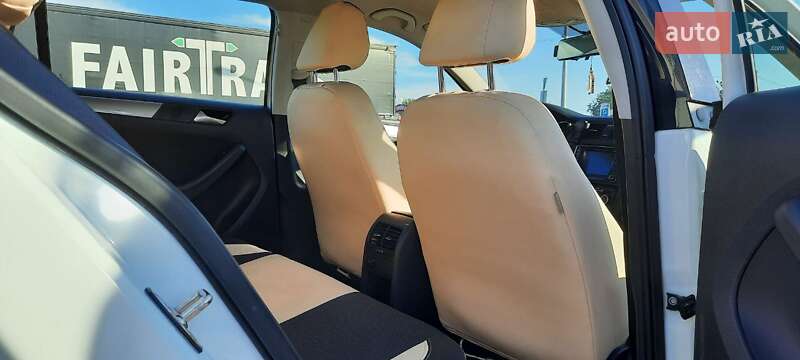 Седан Volkswagen Jetta 2016 в Боярке