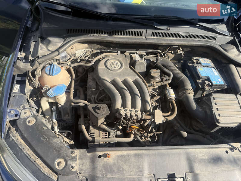 Седан Volkswagen Jetta 2012 в Харькове
