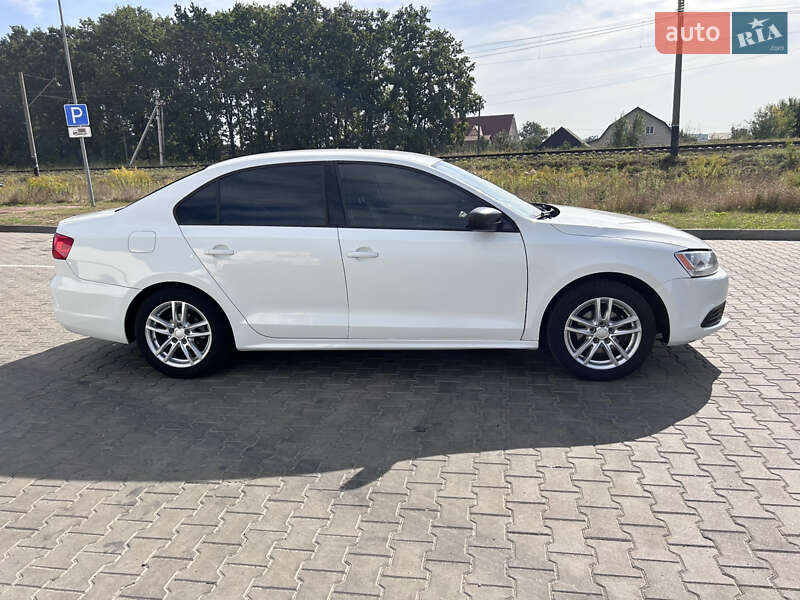 Седан Volkswagen Jetta 2014 в Луцьку