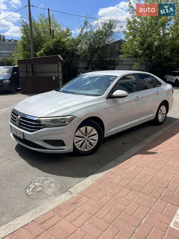 Седан Volkswagen Jetta 2018 в Барышевке
