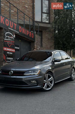 Седан Volkswagen Jetta 2017 в Днепре