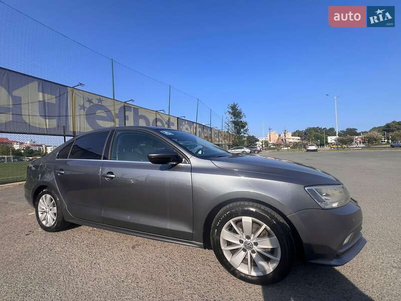 Седан Volkswagen Jetta 2016 в Киеве фото 3 Седан Volkswagen Jetta 2016 в Киеве