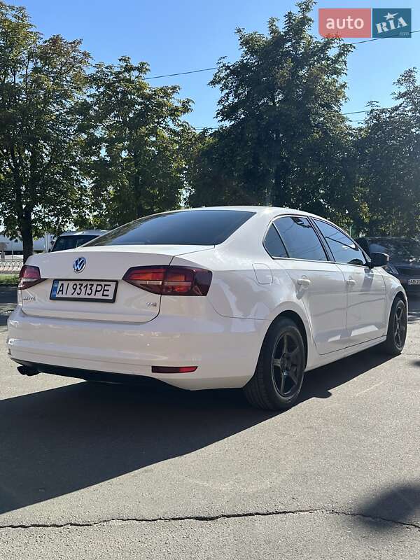 Седан Volkswagen Jetta 2015 в Киеве