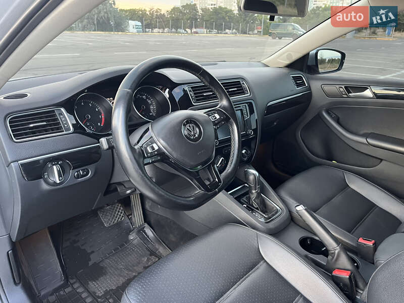 Седан Volkswagen Jetta 2016 в Запорожье
