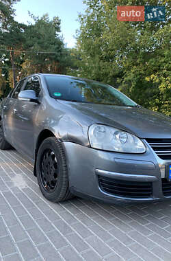 Седан Volkswagen Jetta 2006 в Киеве