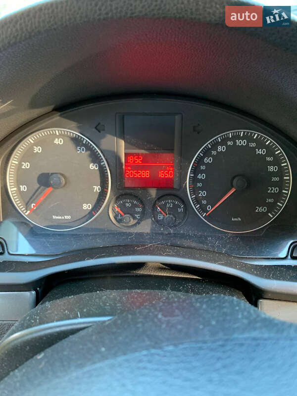 Седан Volkswagen Jetta 2006 в Киеве