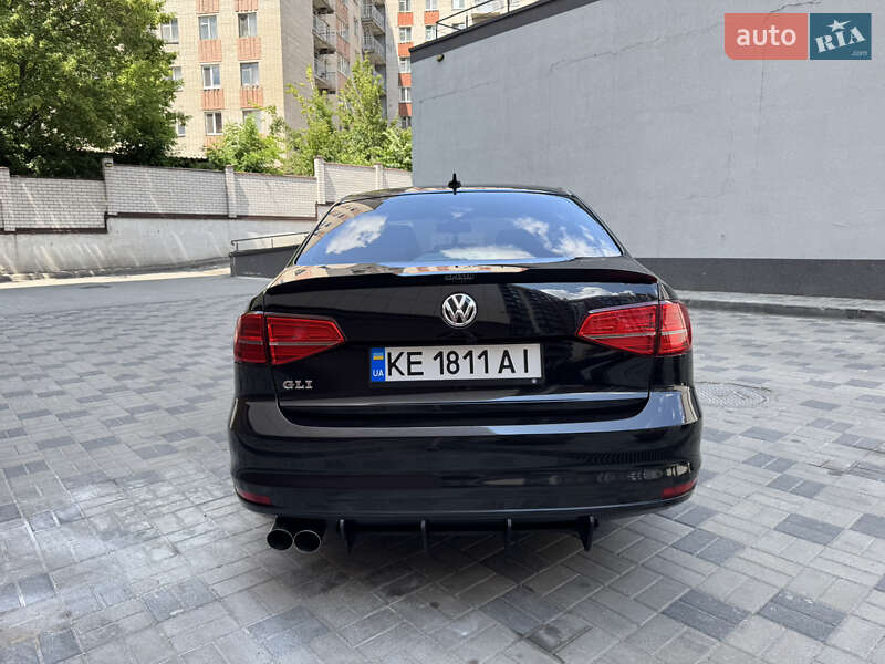 Седан Volkswagen Jetta 2014 в Днепре