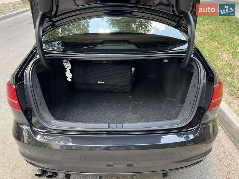 Седан Volkswagen Jetta 2014 в Днепре