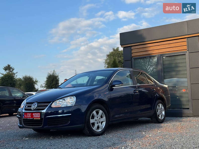 Седан Volkswagen Jetta 2010 в Дрогобыче