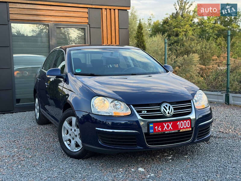 Седан Volkswagen Jetta 2010 в Дрогобыче