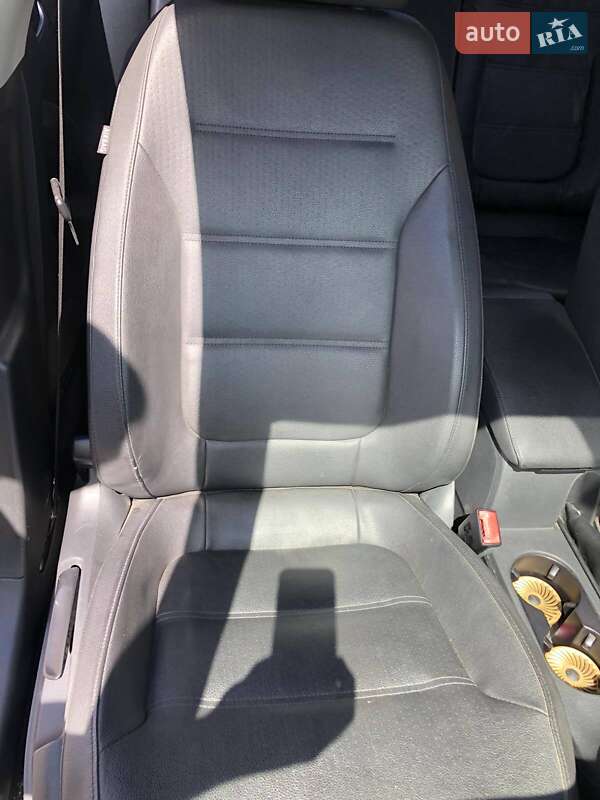 Седан Volkswagen Jetta 2012 в Харькове