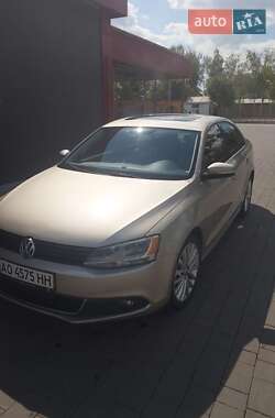 Седан Volkswagen Jetta 2013 в Ужгороде