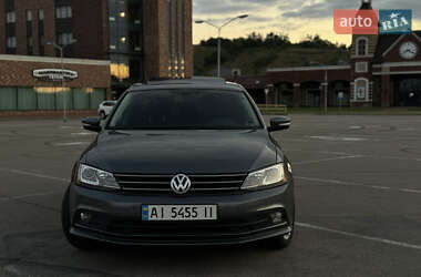Седан Volkswagen Jetta 2016 в 