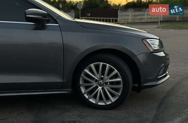 Седан Volkswagen Jetta 2016 в 