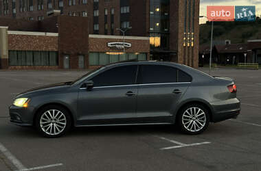 Седан Volkswagen Jetta 2016 в 
