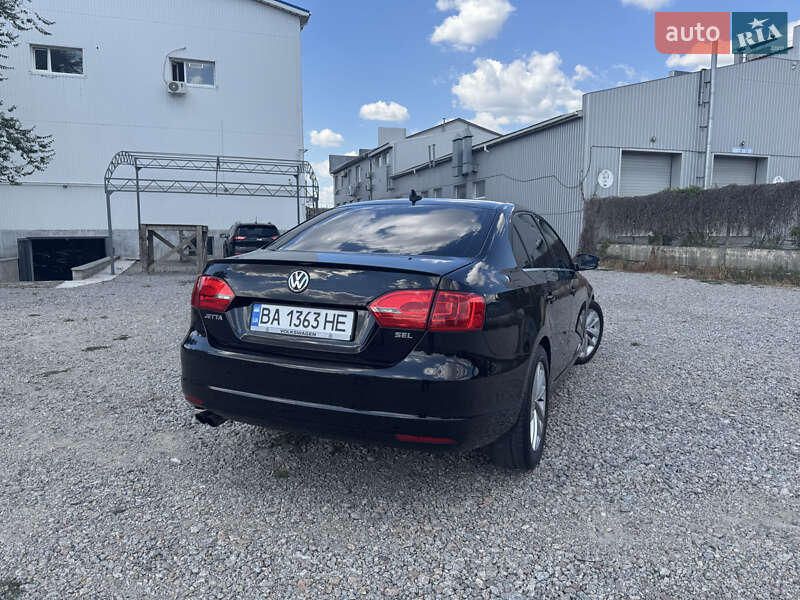 Седан Volkswagen Jetta 2013 в Кропивницькому